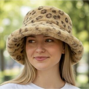 Leopard Print Faux Fur Bucket Hat NWT